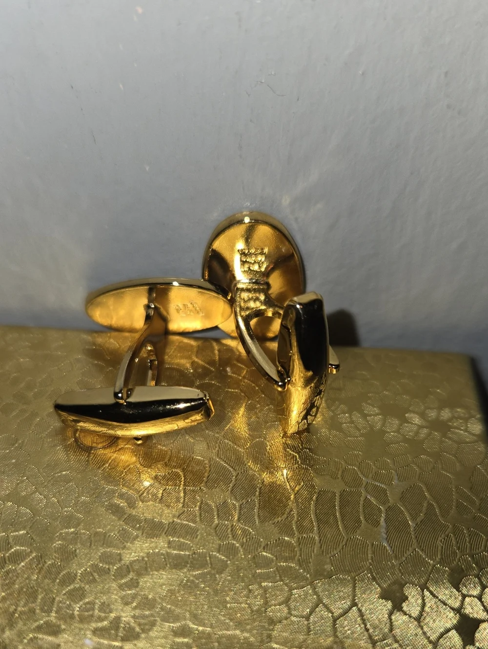 Gucci Gold and Silver Interlocking G Cufflinks with Tie Bar